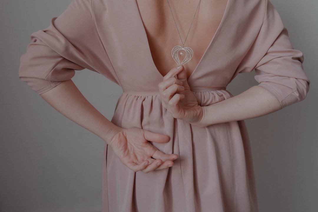 Photo strapless dress